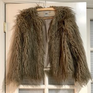 ‘Almost Famous’ Faux Mongolian Fur short jacket in Taupe sz 4